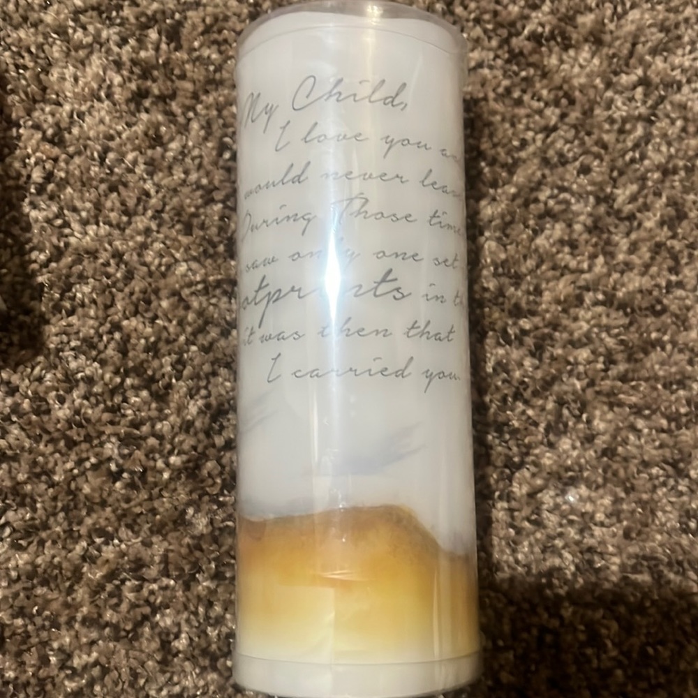 NIB Carson Home Accents flawless candle